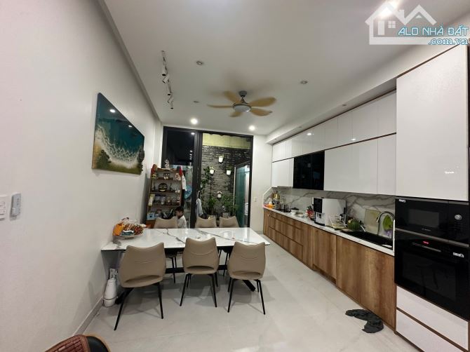 Chủ cần bán căn nhà tâm huyết cực đẹp xe hơi ngủ trong nhà sát  Aeon Tân Phú chỉ 8,7 tỷ! - 4