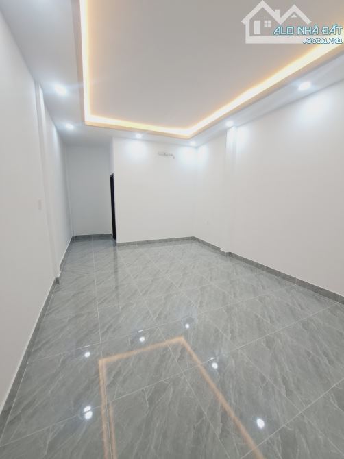 BÁN NHÀ HẺM Ô TÔ LIÊN KHU 5-6 BÌNH TÂN, 70M2, 3 LẦU, 4 PN, HOÀN CÔNG NHỈNH 5 TỶ TL - 4