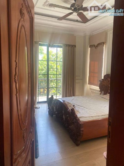 CẦN BÁN GẤP GIẢM SÂU 5 TỶ BIỆT THỰ SIÊU ĐẸP NAM THÔNG PHÚ MỸ HƯNG Q7 4L,DT 270M GIÁ 115 TỶ - 4