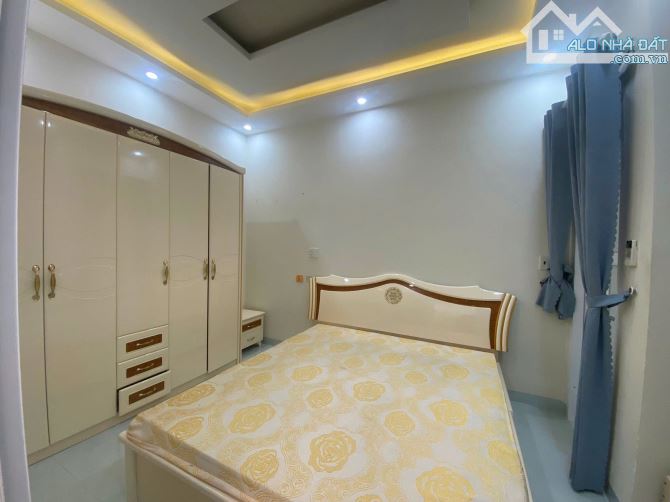 🏡 BÁN NHÀ ĐẸP GẦN BIỂN – 1 TRỆT 2 LẦU 1 TUM – HẺM Ô TÔ PHAN CHU TRINH – NGANG KHỦNG 9.6M! - 4