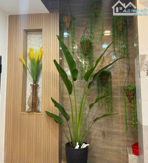 Bán nhà MT nội bộ Bùi Minh Trực- 4m x 13- 52m/2 - 1 trệt 4 Lầu + sân thượng - 4PN - F6 Q8 - 5