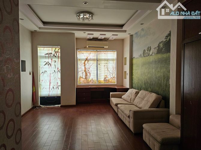 NHÀ 1 TRỆT 2 LẦU NGAY CHỢ BỬU LONG - 5