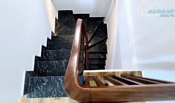Bán nhà phố giáp bát ccmn 35m2 6 tầng thang máy – ô tô gần  - giá 9.7 tỷ - 5