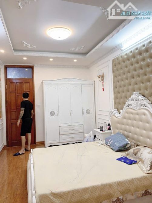 Cho thuê nhà phố Hào Nam đống đa hà nội 40m2x5T Full nội thất như hình - 5