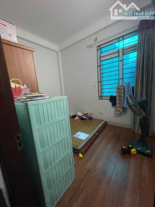 Bán nhà Đa Sỹ - Hà Đông - Gần chợ - Nhà dân xây 38m2 - 4 Tầng - 4 ngủ - Giá 6 tỷ - 5