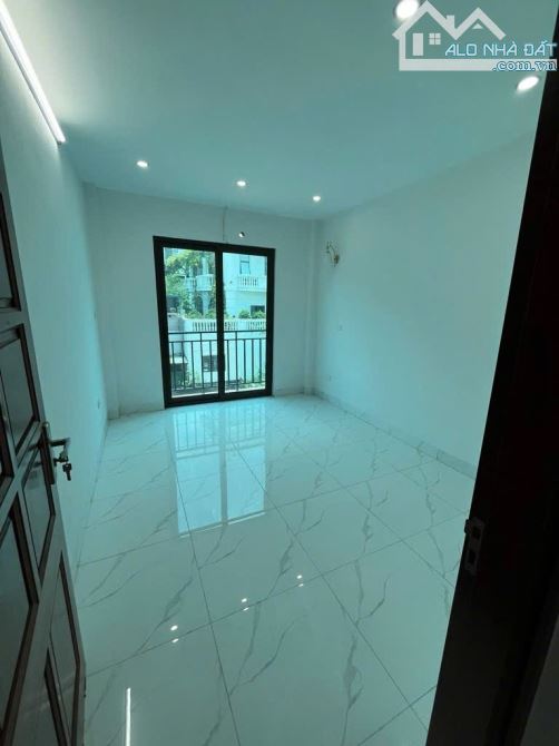 B.Á.N NHÀ GẦN LAI XÁ ,  2 THOÁNG, 40M RA Ô TÔ TRÁNH, XÁCH VALI VỀ SẴN Ở  38M2, 5 TỶ 65 - 5
