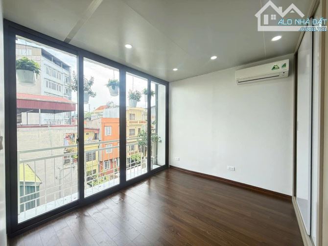 Bán gấp Z10 Tập Thể Bách Khoa, Tạ Quang Bửu, Hai Bà Trưng. 120m2 - 4 PN. 4,25tỷ - 5