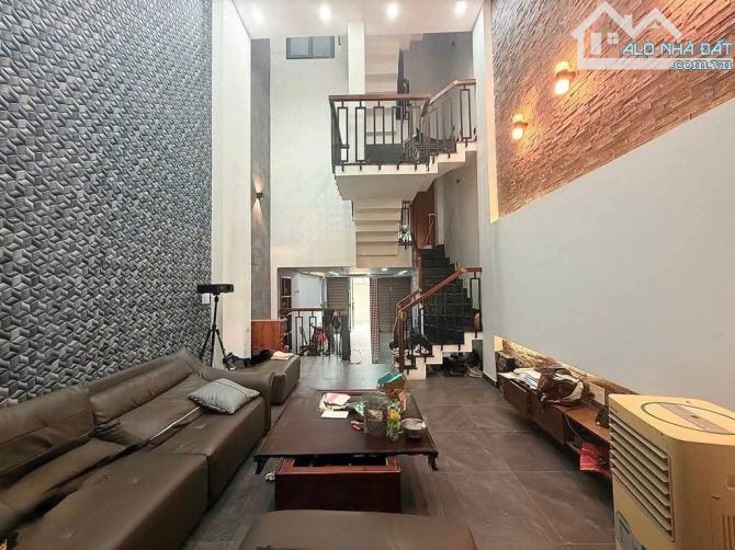 💥DƯƠNG QUẢNG HÀM - P6 - GÒ VẤP - 5 TẦNG THANG MÁY - GARA - DT: 4 X 14M - GIÁ: 9,4 TỶ - 5