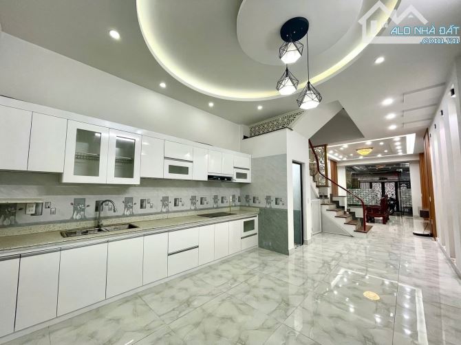 🚗 VŨ CHÍ THẮNG – NHÀ 4 TẦNG – 82M² – Ô TÔ ĐỖ CỬA – GIÁ CHỈ 5,9 TỶ - 6