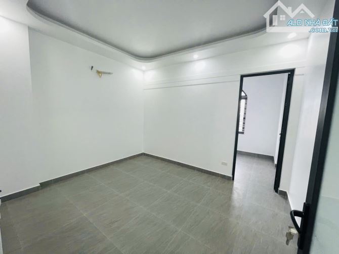 🏡 BÁN NHÀ 3 TẦNG NGÕ 430 TRẦN NGUYÊN HÃN LÊ CHÂN 68M GIÁ CHỈ 3,95 TỶ SÂN CỔNG - 6
