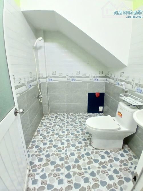 Nhà phố rẻ 4.4 x 9.5m 1 trệt 2 lầu Trần Đình Xu Quận 1 TP.HCM - 6