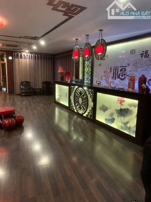 Bán nhà mặt phố Nguyễn Văn Cừ 186m2, 4 tầng, mt 8m, đang thuê 50t triệu, 59 tỷ - 5