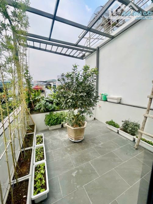 Bán nhà Bờ Sông Sét – DT35m MT 3,2 m 6 tầng thang máy ô tô tránh Chỉ 10,3 tỷ - 6