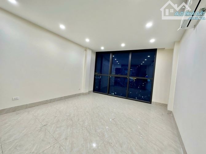 LÔ GÓC 3 THOÁNG – 7 TẦNG – HÀNG XÓM ROYAL – VIEW SÂN BÓNG – CHỈ 10.8 TỶ - 6