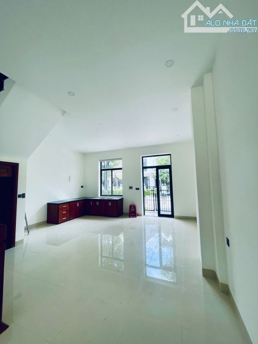Bán Shophouse 3 tầng đã hoàn thiện Khu đô thị mới Royal Park Huế, mặt tiền Lê Đức Anh - 6