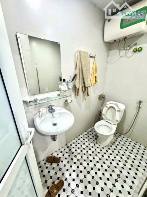 🏢 CHUNG CƯ C2 ĐỖ NHUẬN – 89M² – 2PN – FULL NỘI THẤT – ĐỐI DIỆN CÔNG VIÊN HÒA BÌNH – GIÁ C - 7