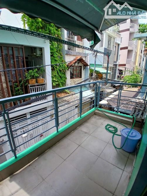 Nhà phố rẻ 4.4 x 9.5m 1 trệt 2 lầu Trần Đình Xu Quận 1 TP.HCM - 7
