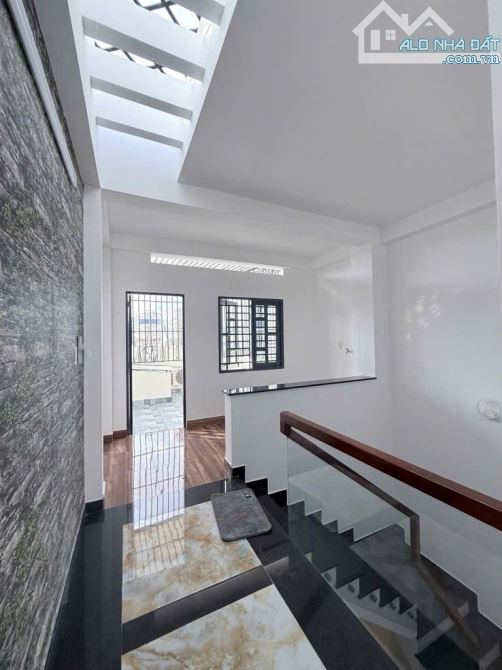 BÁN NHÀ ĐẸP HOÀNG BẬT ĐẠT – TÂN BÌNH – 5 TẦNG FULL NỘI THẤT – HẺM Ô TÔ – GIÁ CHỈ 8,9 TỶ - 7