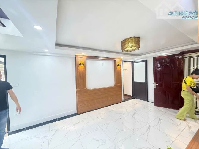Bán gấp Z10 Tập Thể Bách Khoa, Tạ Quang Bửu, Hai Bà Trưng. 120m2 - 4 PN. 4,25tỷ - 7