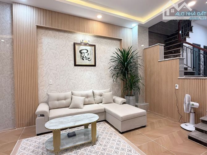 Bán nhà MT nội bộ Bùi Minh Trực- 4m x 13- 52m/2 - 1 trệt 4 Lầu + sân thượng - 4PN - F6 Q8 - 8