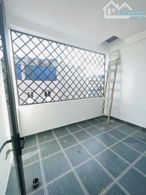 🏡 BÁN NHÀ 3 TẦNG NGÕ 430 TRẦN NGUYÊN HÃN LÊ CHÂN 68M GIÁ CHỈ 3,95 TỶ SÂN CỔNG - 8