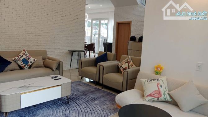 🔹 Villa Đà Lạt View Đẹp – Nội Thất Cao Cấp – Giá Chỉ 11.5 Tỷ – Sổ Riêng Hoàn Công - 7