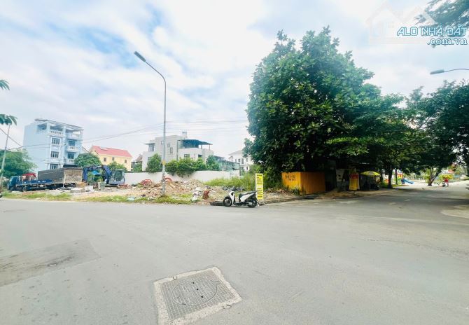 Bán đất nền góc mặt đường 49 BT. Đông Quận 2 cũ gần chợ Tân Lập nền F2a (240m2) 109 tr/m2 - 8