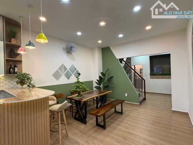 Bán nhà MT nội bộ Bùi Minh Trực- 4m x 13- 52m/2 - 1 trệt 4 Lầu + sân thượng - 4PN - F6 Q8 - 9