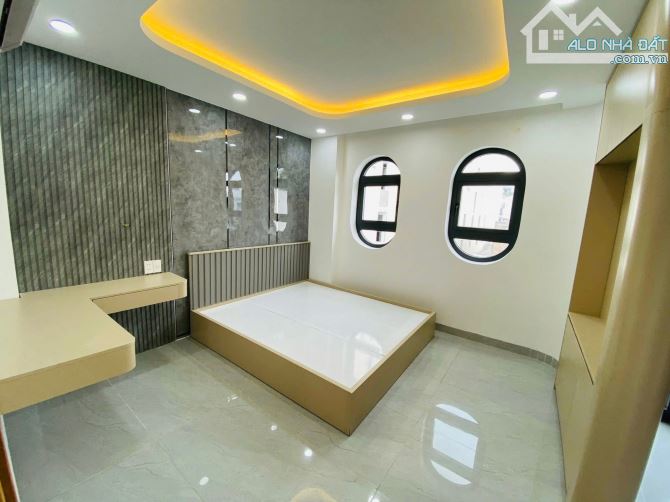 Bán nhà 1/ Phan Huy Ích ph12 DT:5,5x15 3 lầu 4pn, giá :7,2 tỷ TL - 9