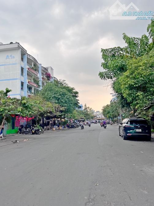 Mặt tiền xe hơi Bùi Minh Trực Mới ở ngay 4x30 chỉ 8 tỷ 9 - 1