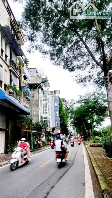 Bán nhà 56m 5T mặt đường Trần Đại Nghĩa kéo dài Kinh doanh Vỉa hè 23.99 tỷ