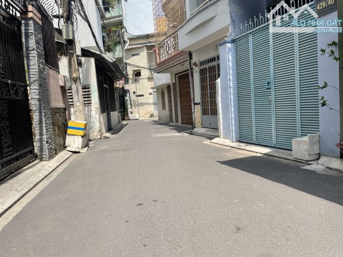 NHÀ NGUYỄN KIỆM P9 PN HẺM NHỰA XE TẢI .DT 70 M2 .NHỈNH 8 TỶ