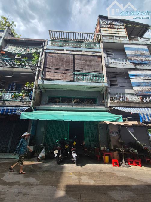 Nhà phố 3 lầu đường Nguyễn Đình Chiểu HXT 8m thông Võ Văn Tần ( 5.5 x 13m ) Giá: 21 Tỷ