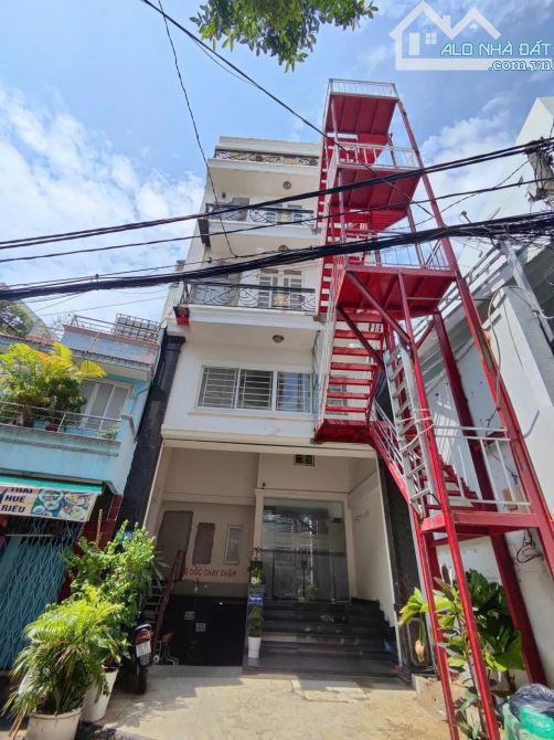 Toà nhà 7 Tầng CHDV đường Lý Thường Kiệt. Q.TB - Lữ Gia ( 7x 32m) HĐT:150tr/1th Giá: 35Tỷ.