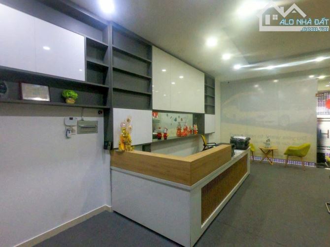 Bán nhà mặt tiền TRẦN KHẮC TRÂN QUẬN 1 – HẦM, 4 LẦU – DT6X15M – CHỈ 43 tỷ