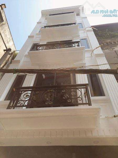 BÁN NHÀ TÂY MỖ NAM TỪ LIÊM 32M² 5 TẦNG Ô TÔ ĐỖ CỬA VÀI BƯỚC RA PHỐ GẦN KHU ĐÔ THỊ
