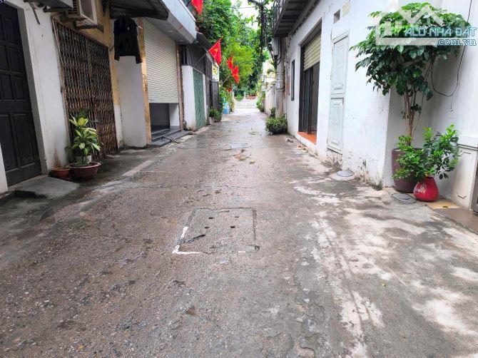 Bán đất Ngọc Thụy- trường Việt Pháp - 52m ngõ TO ô tô vao nha