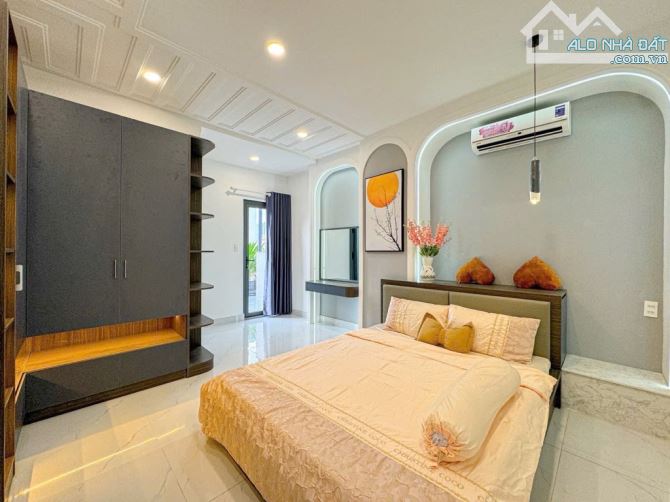 BÁN NHÀ FULL NỘI THẤT ,QUẬN 7 , 80m2 , 4 TẦNG CHỈ 7TY39