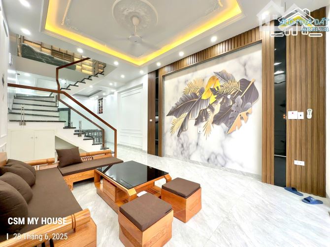 Mặt Ngõ Ngô Gia Tự - 52m2 - 5 Tỷ 180 - Ô tô đỗ cửa