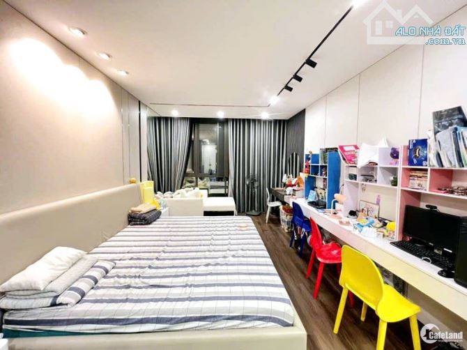 Bán nhà Ô Đồng Lầm / Hồ 3 Mẫu / Lê Duẩn - Ngõ Oto - 35m2 - 7T - 10.39 tỷ