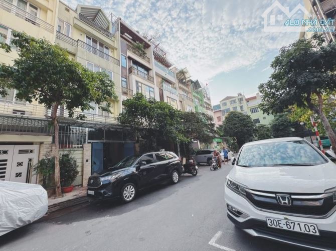 PHÂN LÔ BIỆT LẬP LẠC LONG QUÂN MẶT HỒ THOÁNG MÁT OTO TRÁNH ĐỖ 83m MT 5.5m 33.8 Tỷ
