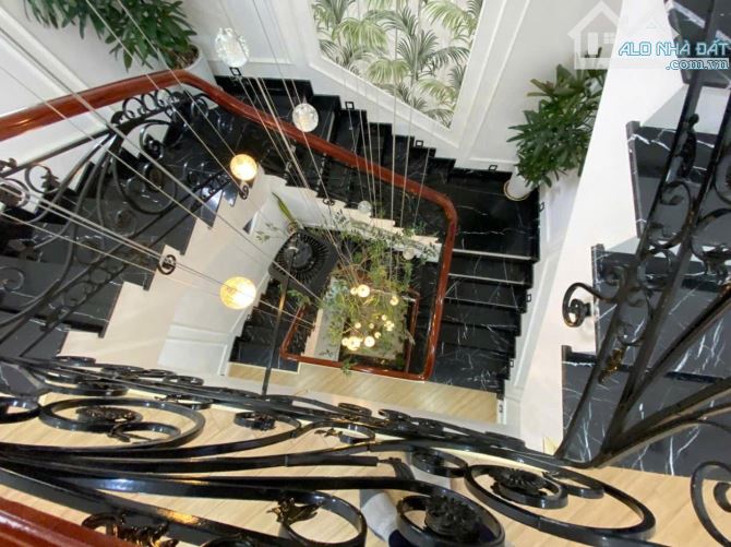 CHỦ CẦN BÁN NHANH CĂN BIỆT THỰ VIỆT HƯNG - 200M2 - GIÁ CHỈ 5x tỷ 👉 TẶNG TOÀN BỘ NỘI THẤT.