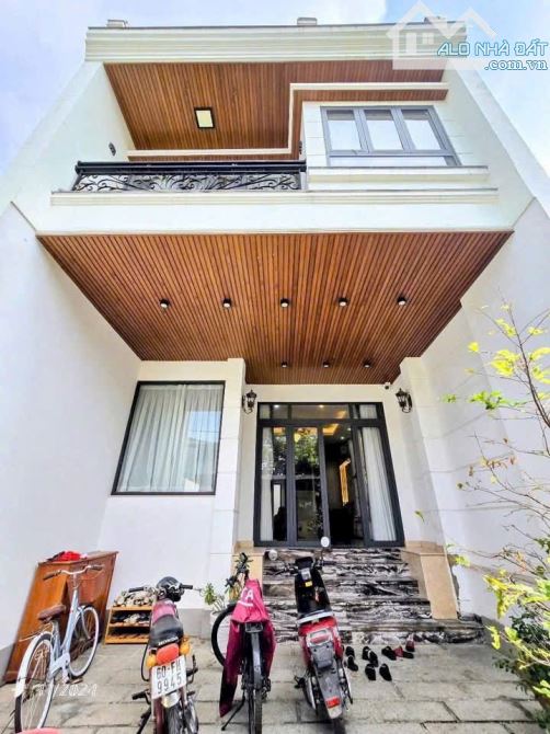 Bán nhà 2 mặt tiền sổ riêng thổ cư p. Trảng Dài