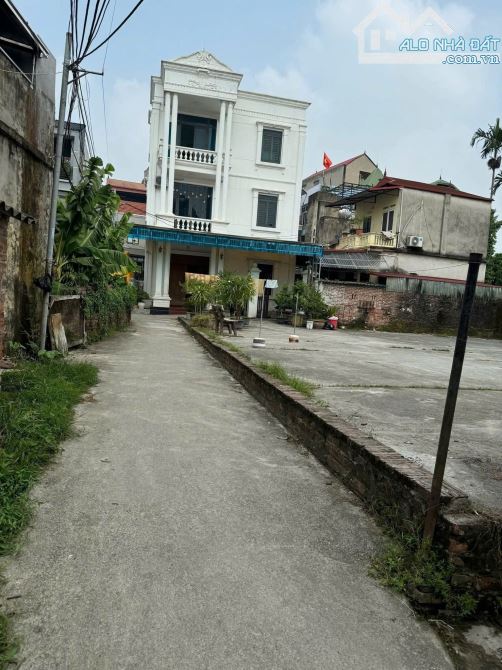 Gia đình cần bán 40m2 Bình Minh cách Bala Hà Đông 10km, chưa đến 3 tỷ
