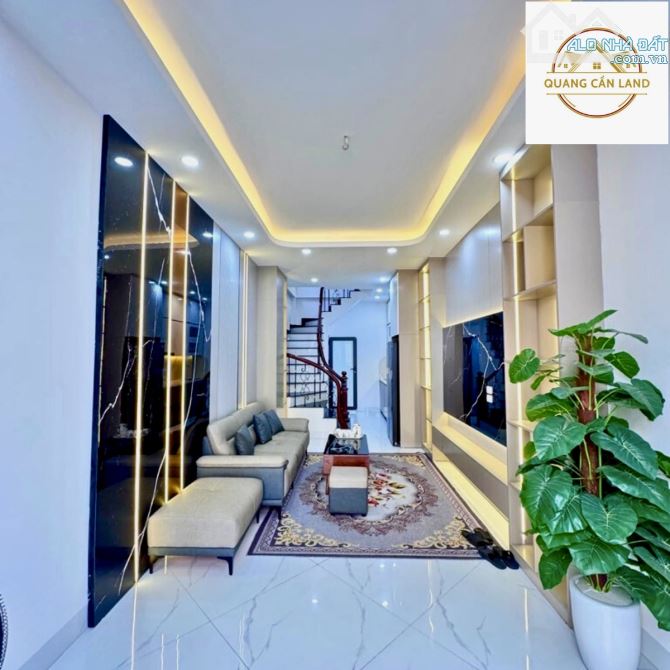 Phố Tân Mai, ngõ thông tứ phía, nhà đẹp full nội thất, 40M², 5 tầng, 7.6 tỷ