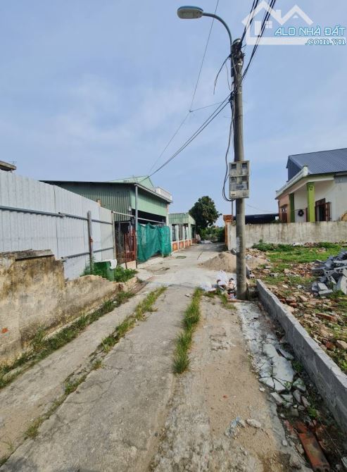 Lô đất siêu đẹp 200m2 ngang 12m  tại  Dương Kinh đường rộng 5m ,gần VIN Dương Kinh