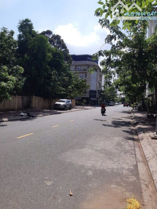 Bán nhà cấp 4 mặt tiền nguyễn phúc nguyên, ngay công viên võ văn kiệt chỉ 4ty