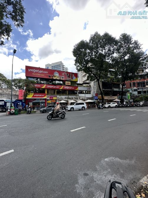 Hàng hiếm ! Bán nhà MT Hoàng Quốc Việt - 17 x 52m ( nh 37m) - Cn 1005m2 - Giá 70 tỷ TL, Q7