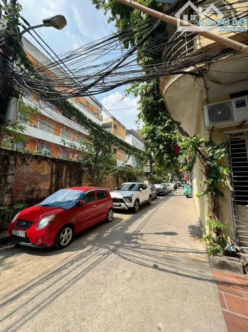 Phân lô cán bộ phố Nguyễn Tuân - TX  oto đỗ cửa - nhà đẹp ở ngay - 25m2 giá chỉ 7,3T