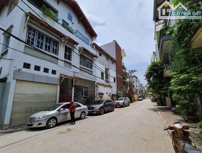 🔶 BÁN LÔ ĐẤT VÀNG – PHỐ NGUYỄN SƠN – TRUNG TÂM LONG BIÊN 🔶